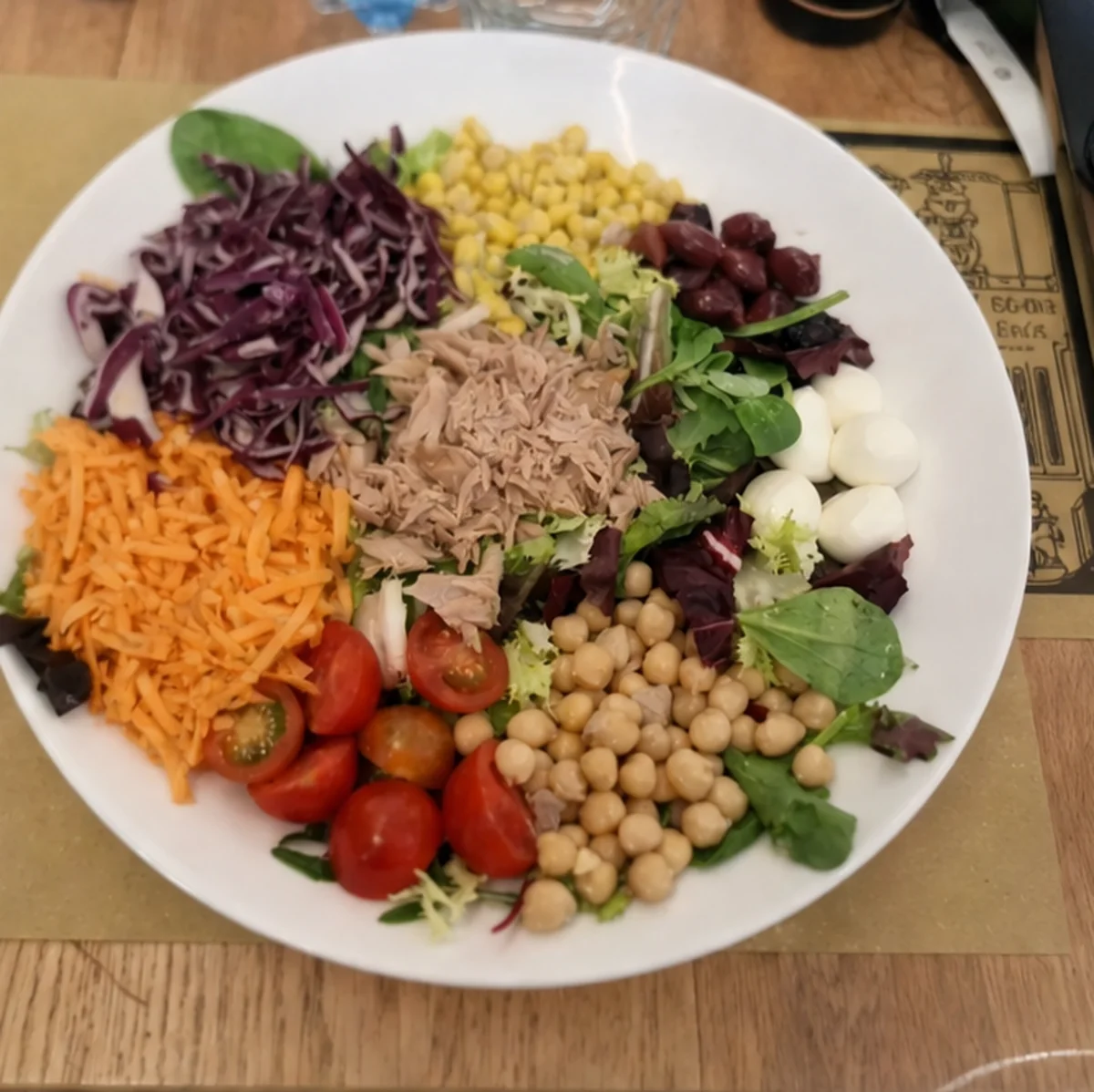 Salada colorida e fresca